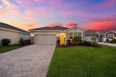 House in Bradenton, Florida 4 bedrooms, 188.96 sq.m. № 1759825 - photo 2