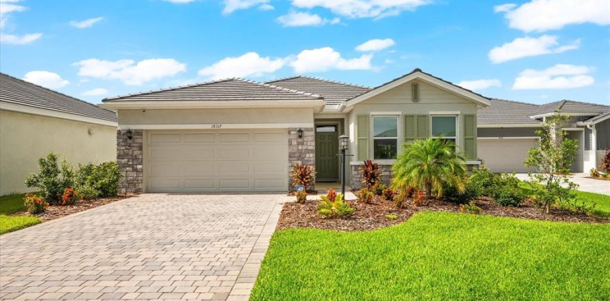 House in Bradenton, Florida 4 bedrooms, 188.96 sq.m. № 1759825
