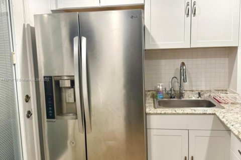 Copropriété à louer à Miami Beach, Floride: 1 chambre, 65.03 m2 № 1975556 - photo 11