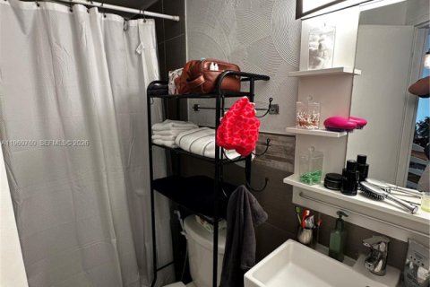 Купить кондоминиум в Майами, Флорида 2 спальни, 91.97м2, № 2024455 - фото 12