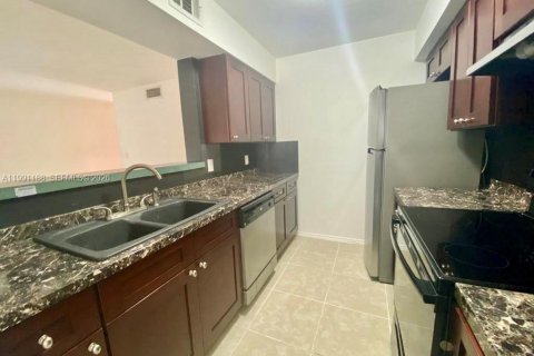 Apartamento en Oakland Park, Florida 1 dormitorio, 77.48 m2 № 2057456