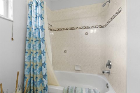 Купить виллу или дом в Порт-Сент-Луси, Флорида 3 комнаты, 202.81м2, № 2087590 - фото 28