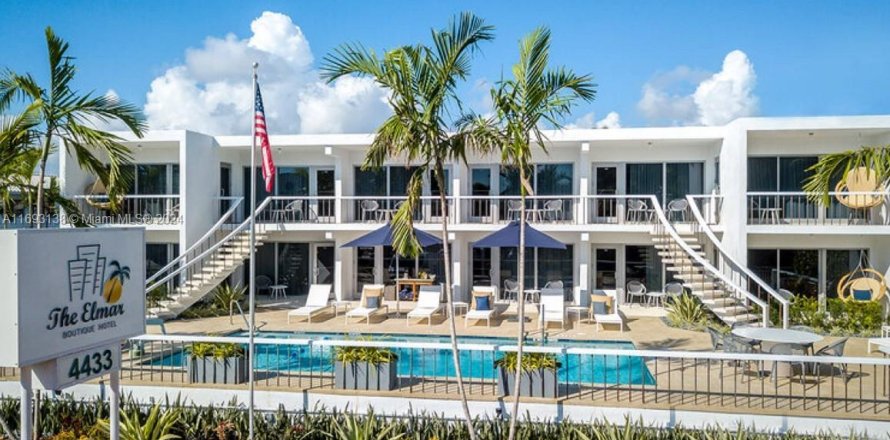 Hotel in Lauderdale-by-the-Sea, Florida № 2090091