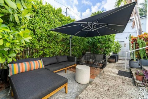 Adosado en venta en Miami Beach, Florida, 2 dormitorios, 118.73 m2 № 2032364 - foto 21