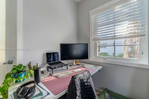 Adosado en venta en Miami Beach, Florida, 2 dormitorios, 118.73 m2 № 2032364 - foto 14