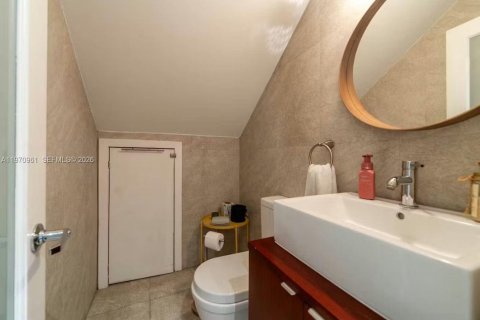 Adosado en venta en Miami Beach, Florida, 2 dormitorios, 118.73 m2 № 2032364 - foto 15