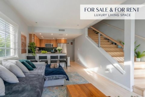 Таунхаус в Майами-Бич, Флорида 2 спальни, 118.73м2 № 2032364