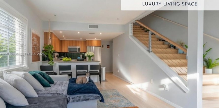 Adosado en Miami Beach, Florida 2 dormitorios, 118.73 m2 № 2032364