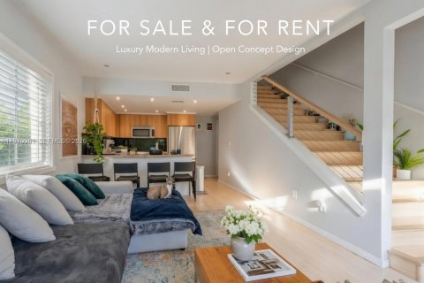 Adosado en venta en Miami Beach, Florida, 2 dormitorios, 118.73 m2 № 2032364 - foto 2