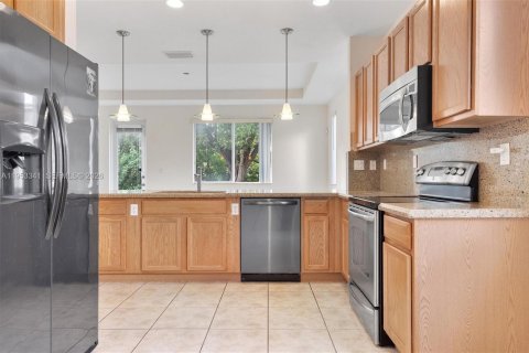 House in Miami Gardens, Florida 4 bedrooms, 173.26 sq.m. № 2007856 - photo 14