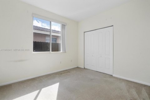 House in Miami Gardens, Florida 4 bedrooms, 173.26 sq.m. № 2007856 - photo 22