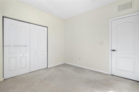 House in Miami Gardens, Florida 4 bedrooms, 173.26 sq.m. № 2007856 - photo 23