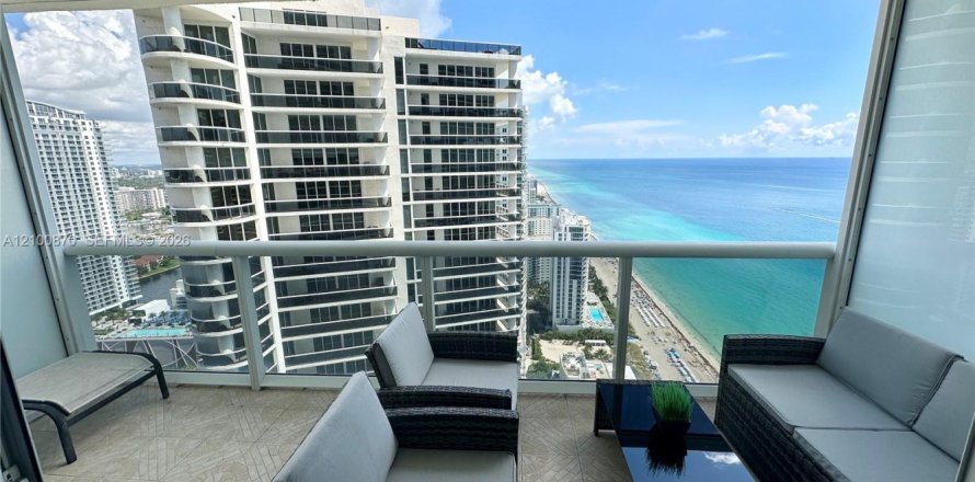 Condo in Hallandale Beach, Florida, 1 bedroom  № 2401312