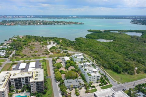 Condo in Sarasota, Florida, 3 bedrooms  № 1516888 - photo 3