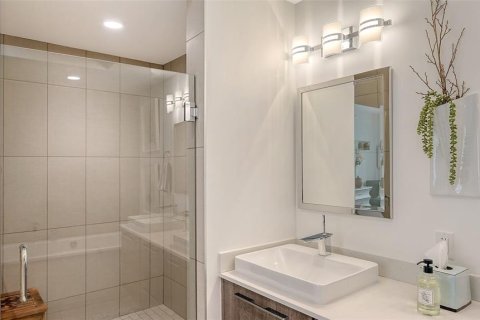 Condo in Sarasota, Florida, 3 bedrooms  № 1516888 - photo 26