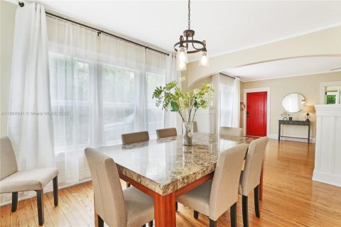 Casa en venta en West Palm Beach, Florida, 4 dormitorios, 199.93 m2 № 1956445 - foto 4