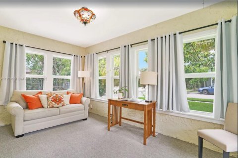 Casa en venta en West Palm Beach, Florida, 4 dormitorios, 199.93 m2 № 1956445 - foto 5