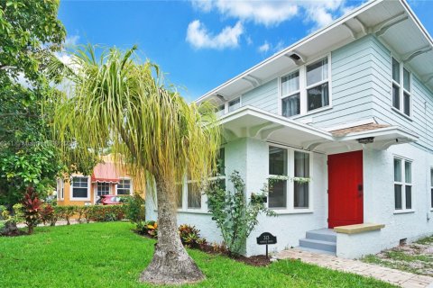 Casa en venta en West Palm Beach, Florida, 4 dormitorios, 199.93 m2 № 1956445 - foto 2