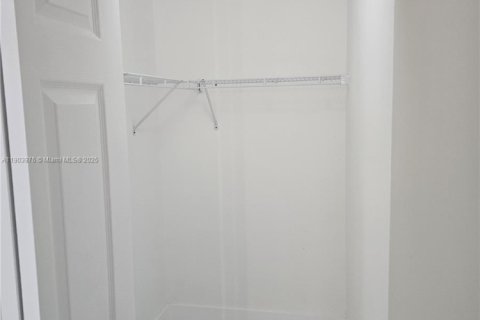 Купить виллу или дом в Хомстед, Флорида 3 спальни, 113.43м2, № 1956047 - фото 29