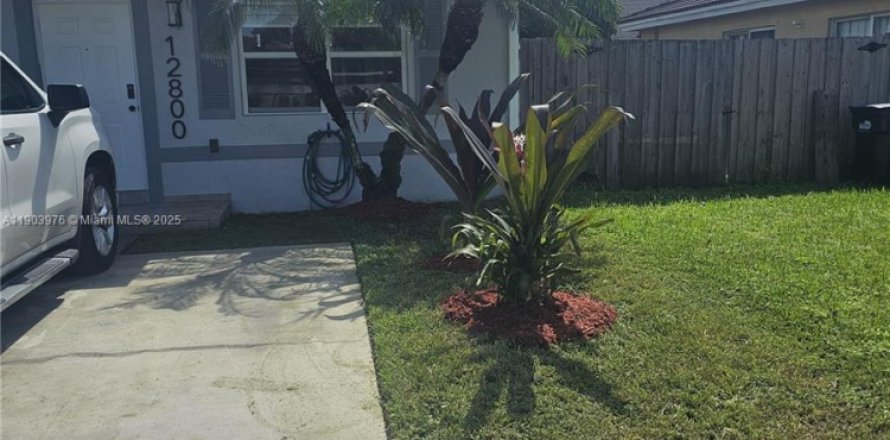 Дом в Хомстед, Флорида 3 спальни, 113.43м2 № 1956047