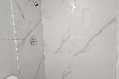 Купить виллу или дом в Хомстед, Флорида 3 спальни, 113.43м2, № 1956047 - фото 27