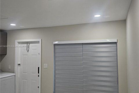 Купить виллу или дом в Хомстед, Флорида 3 спальни, 113.43м2, № 1956047 - фото 21