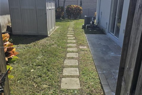 Купить виллу или дом в Хомстед, Флорида 3 спальни, 113.43м2, № 1956047 - фото 6