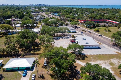 Commercial property in Sarasota, Florida 437.94 sq.m. № 2206361 - photo 6