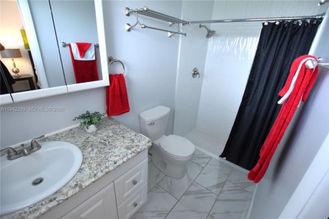 House in West Palm Beach, Florida 2 bedrooms, 84.54 sq.m. № 1999427 - photo 22