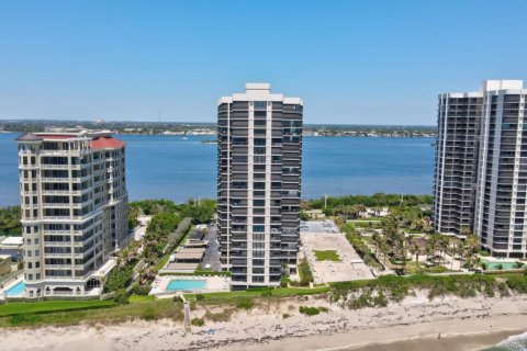 Copropriété à vendre à Riviera Beach, Floride: 2 chambres, 120.31 m2 № 1179757 - photo 1