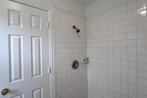 Duplex in Orlando, Florida 2 bedrooms, 104.05 sq.m. № 1902338 - photo 17