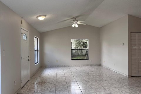 Duplex in Orlando, Florida 2 bedrooms, 104.05 sq.m. № 1902338 - photo 10