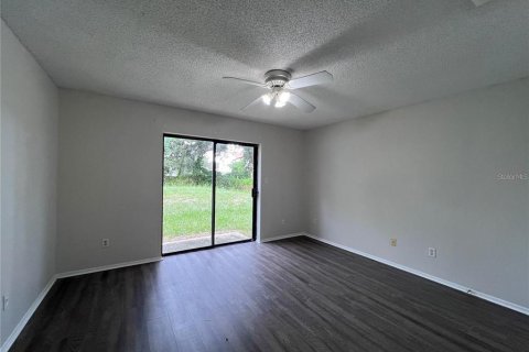 Duplex in Orlando, Florida 2 bedrooms, 104.05 sq.m. № 1902338 - photo 12
