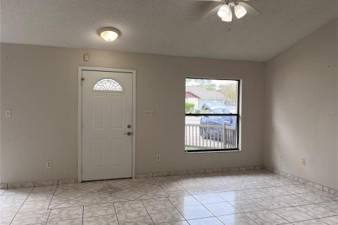 Duplex in Orlando, Florida 2 bedrooms, 104.05 sq.m. № 1902338 - photo 11