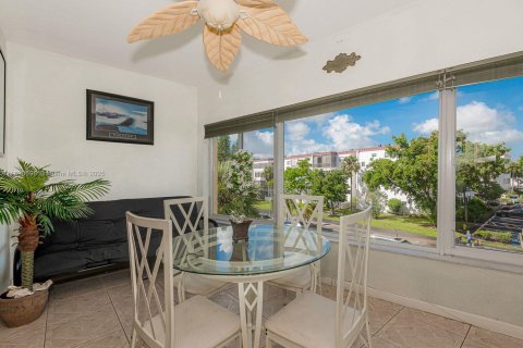 Condominio en venta en Lauderdale Lakes, Florida, 2 dormitorios, 101.08 m2 № 1947348 - foto 25