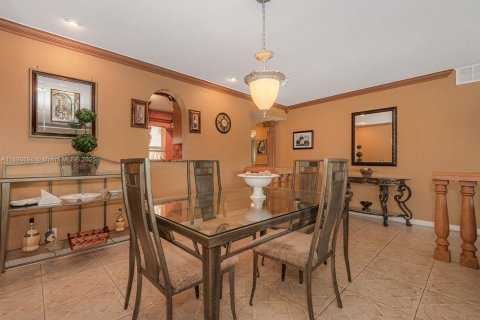Condominio en venta en Lauderdale Lakes, Florida, 2 dormitorios, 101.08 m2 № 1947348 - foto 8