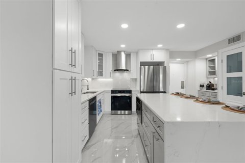 Copropriété à vendre à Saint Petersburg, Floride: 1 chambre, 69.21 m2 № 2430444 - photo 9
