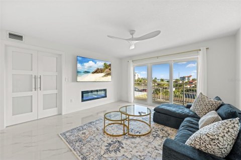 Copropriété à vendre à Saint Petersburg, Floride: 1 chambre, 69.21 m2 № 2430444 - photo 18