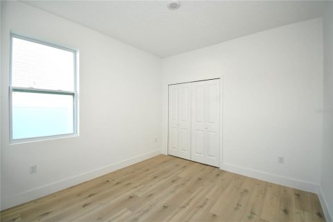 House in Poinciana, Florida 3 bedrooms, 139.35 sq.m. № 2324784 - photo 19