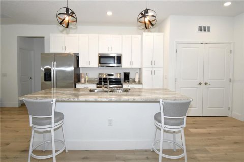 House in Poinciana, Florida 3 bedrooms, 139.35 sq.m. № 2324784 - photo 10
