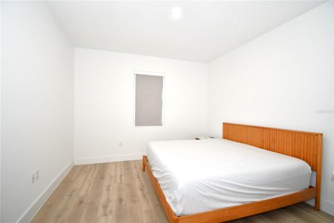 House in Poinciana, Florida 3 bedrooms, 139.35 sq.m. № 2324784 - photo 25