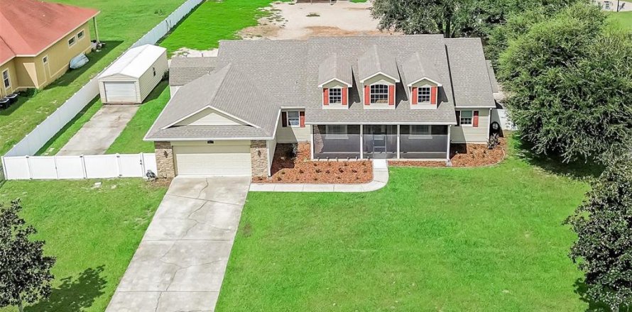 Villa ou maison à Thonotosassa, Floride 3 chambres, 245.26 m2 № 2349460