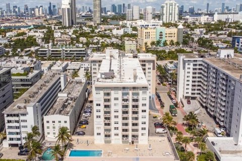 Condominio en Miami Beach, Florida, 1 dormitorio  № 2257780