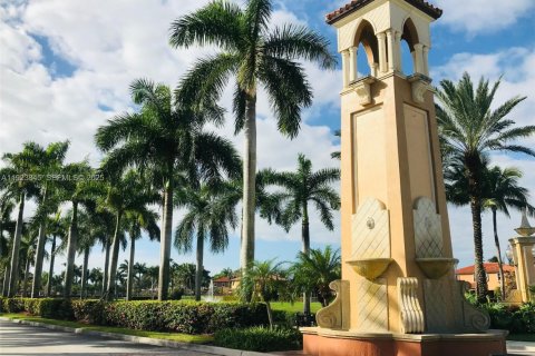 Townhouse in Miami, Florida 3 bedrooms, 158.86 sq.m. № 1982309 - photo 24