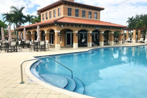 Townhouse in Miami, Florida 3 bedrooms, 158.86 sq.m. № 1982309 - photo 29