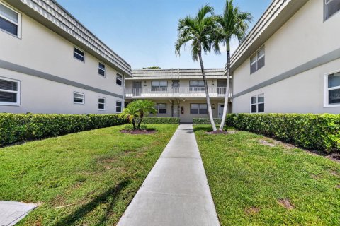 Condo in Delray Beach, Florida, 2 bedrooms  № 2269774 - photo 27