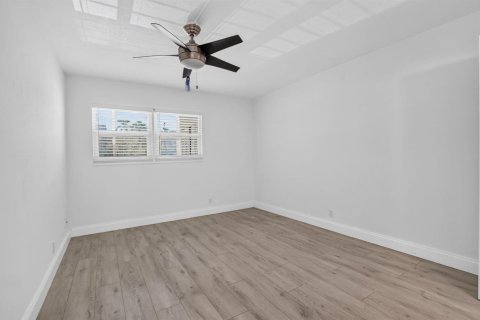 Condo in Delray Beach, Florida, 2 bedrooms  № 2269774 - photo 16