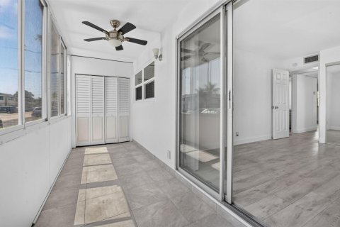 Condo in Delray Beach, Florida, 2 bedrooms  № 2269774 - photo 24