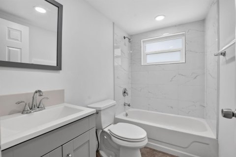 Condo in Delray Beach, Florida, 2 bedrooms  № 2269774 - photo 14