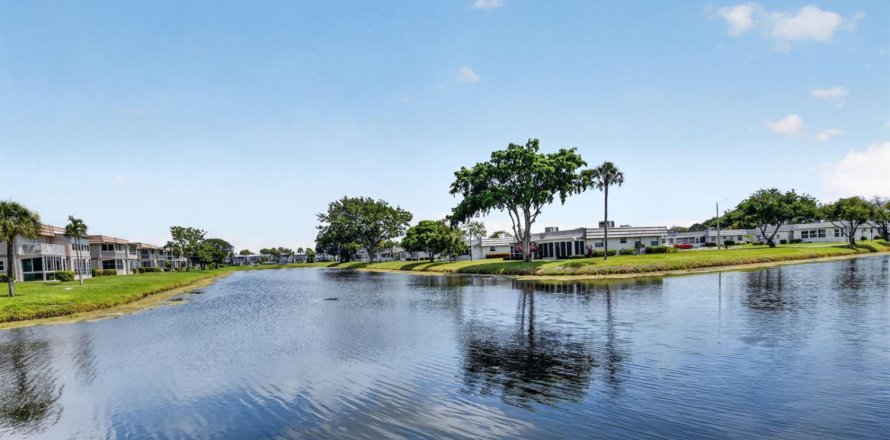 Condo in Delray Beach, Florida, 2 bedrooms  № 2269774